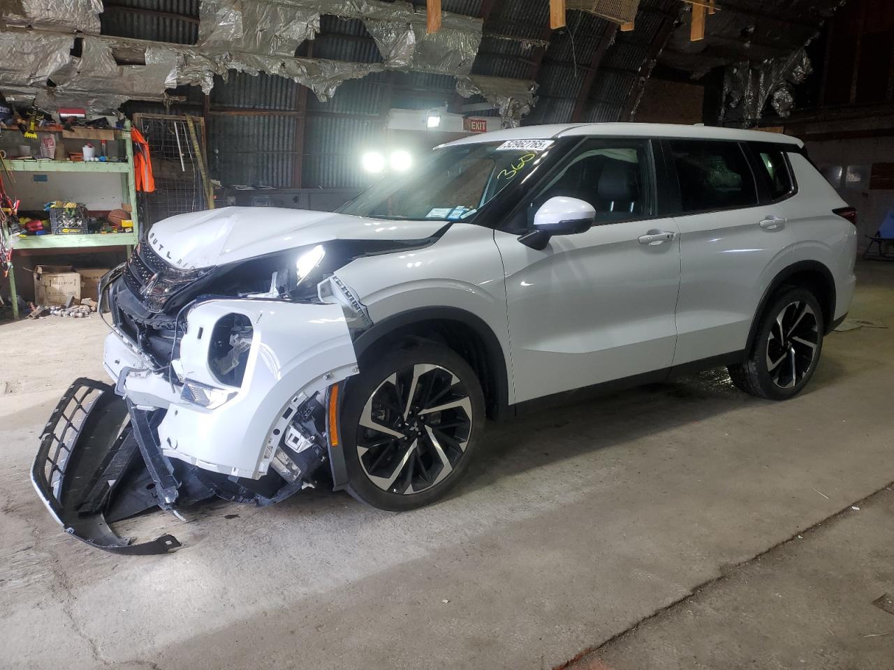 MITSUBISHI OUTLANDER SE
