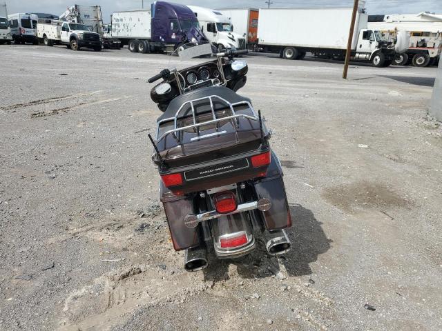2011 HARLEY-DAVIDSON FLHTK 1HD1KEM12BB627741