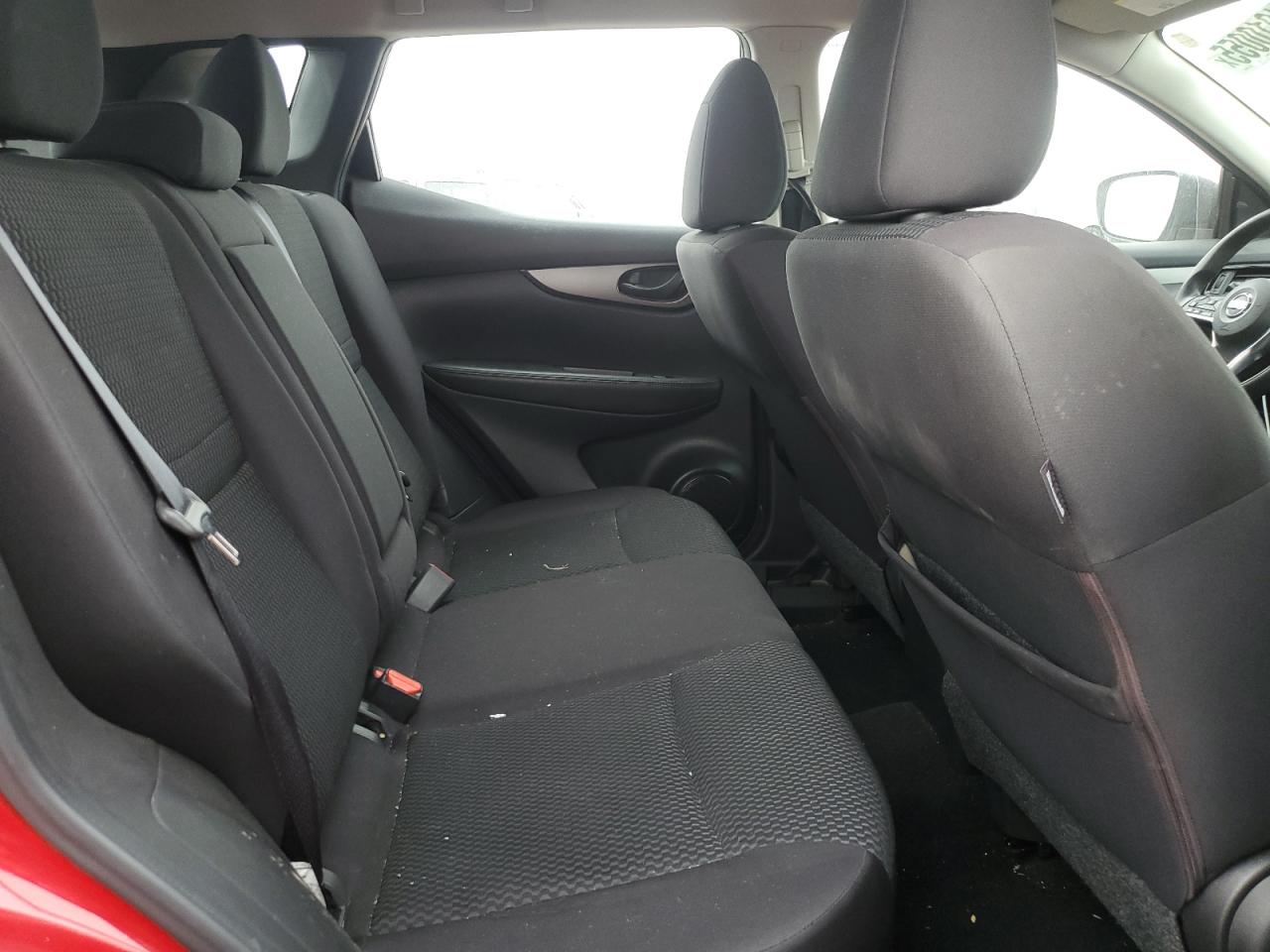 NISSAN ROGUE SPORT S