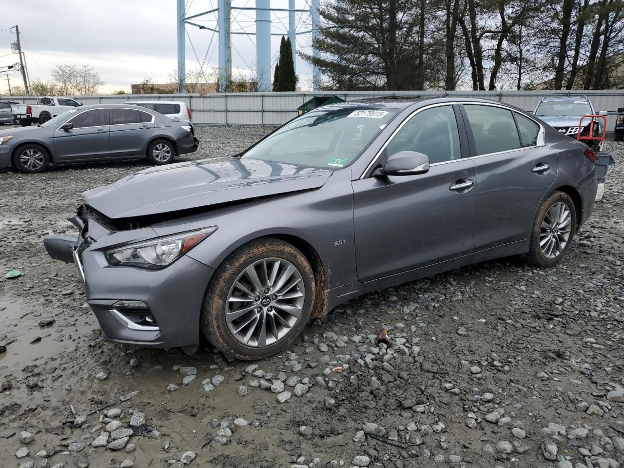 INFINITI Q50 LUXE