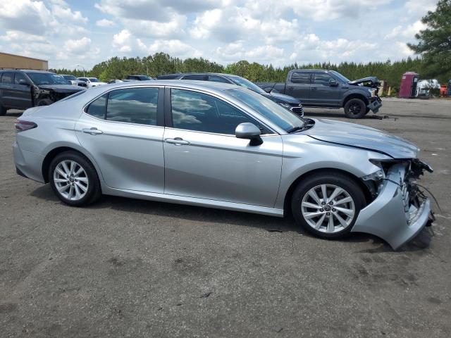 2022 TOYOTA CAMRY LE 4T1C11AK3NU696493