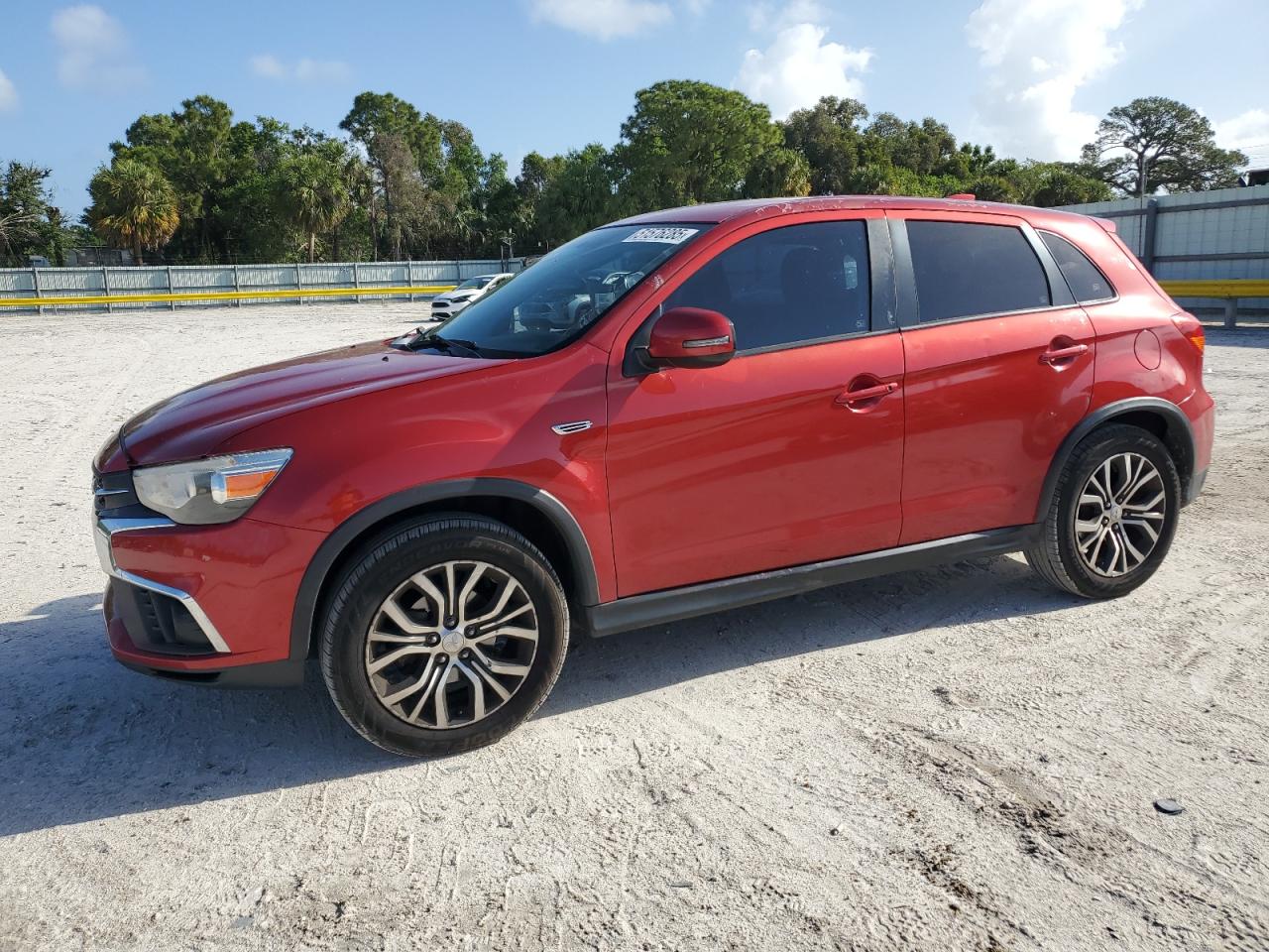 MITSUBISHI OUTLANDER ES