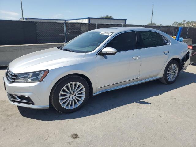 2017 VOLKSWAGEN PASSAT SE - 1VWBT7A30HC010987