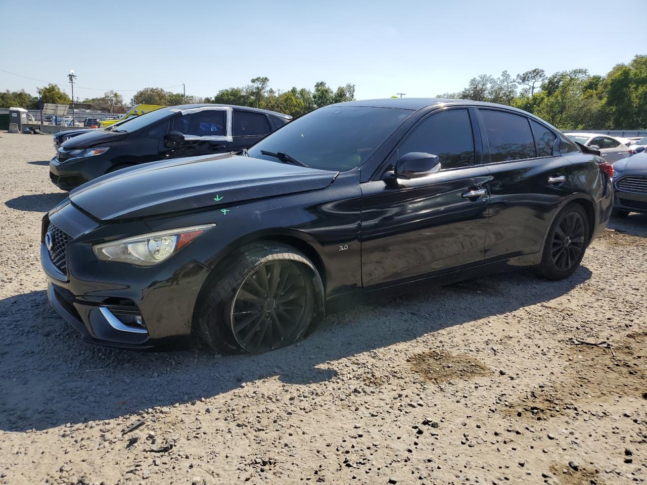 INFINITI Q50 LUXE