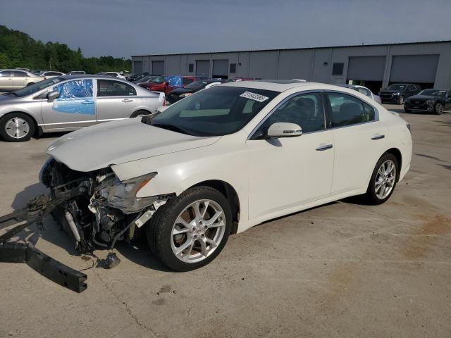 NISSAN MAXIMA S