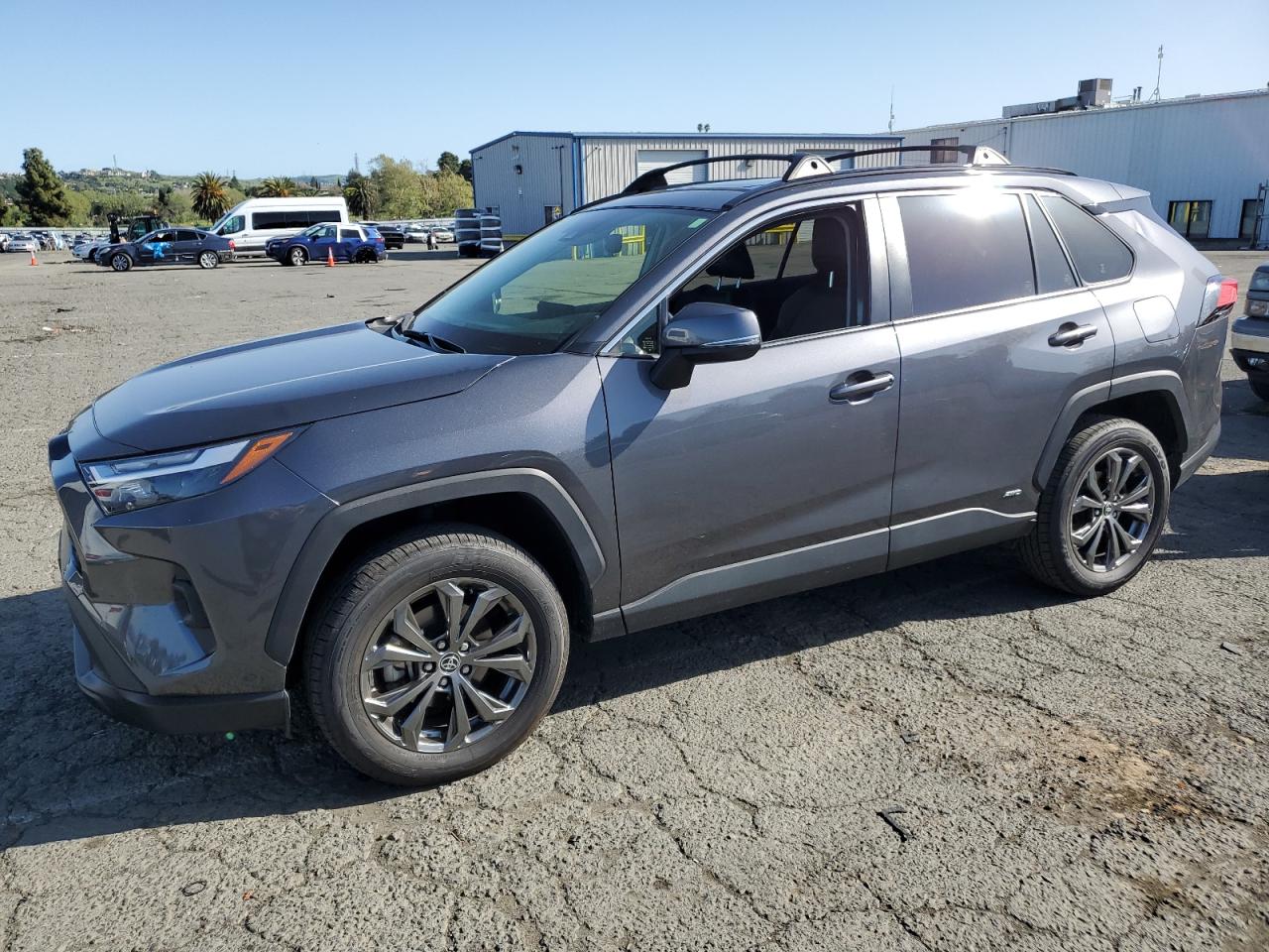 TOYOTA RAV4 XLE PREMIUM