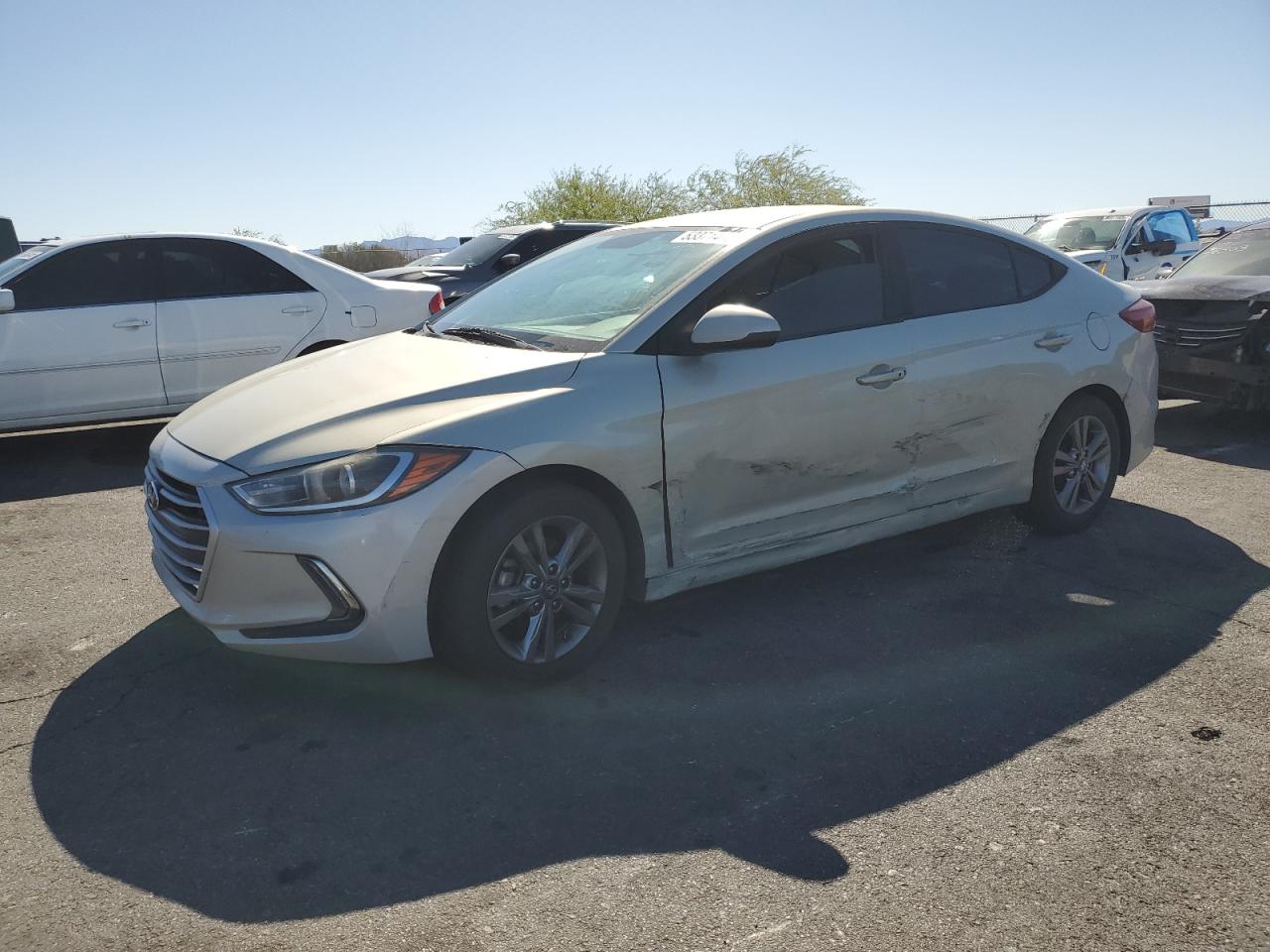 HYUNDAI ELANTRA SE
