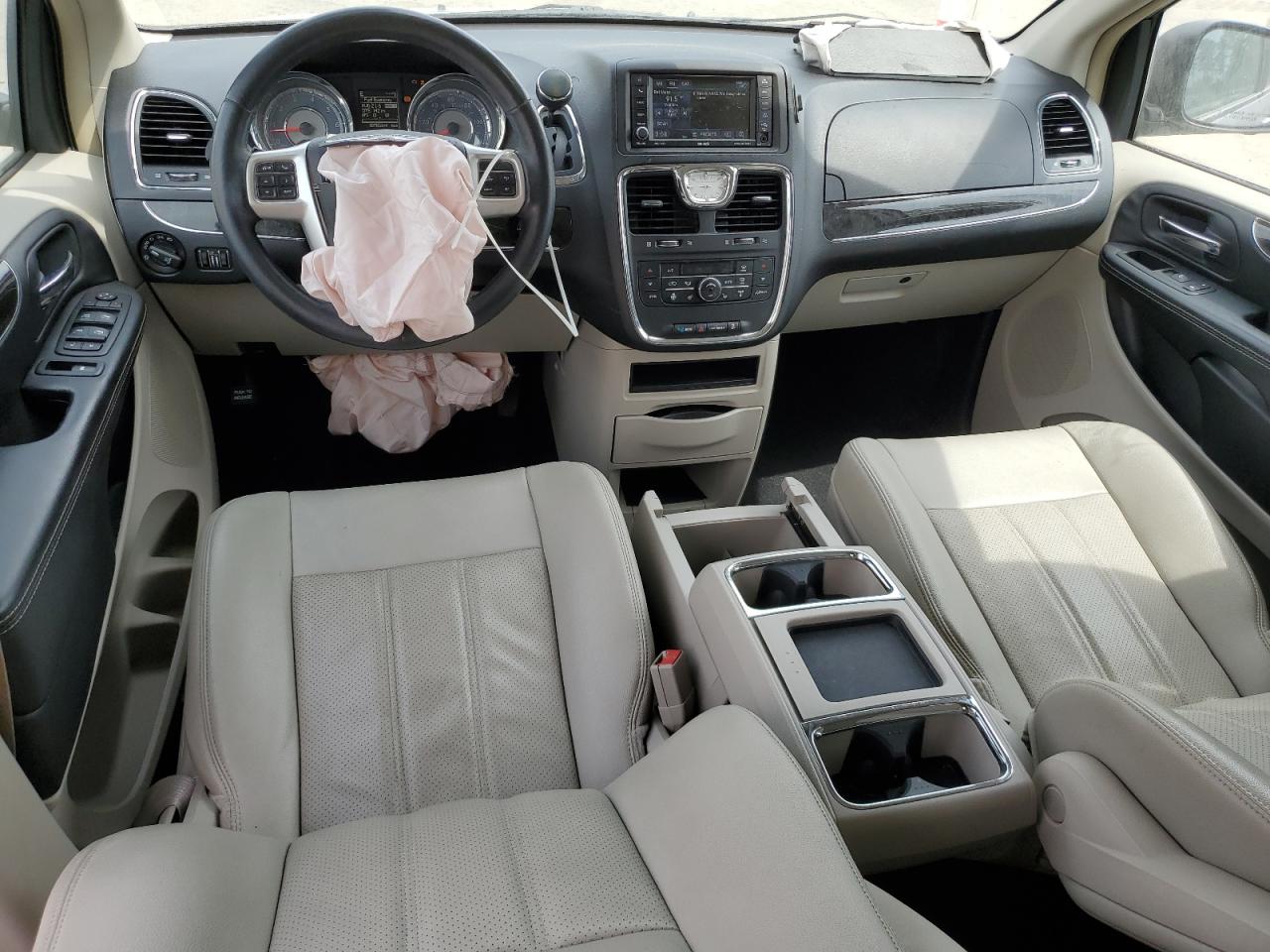 CHRYSLER TOWN & COUNTRY TOURING L