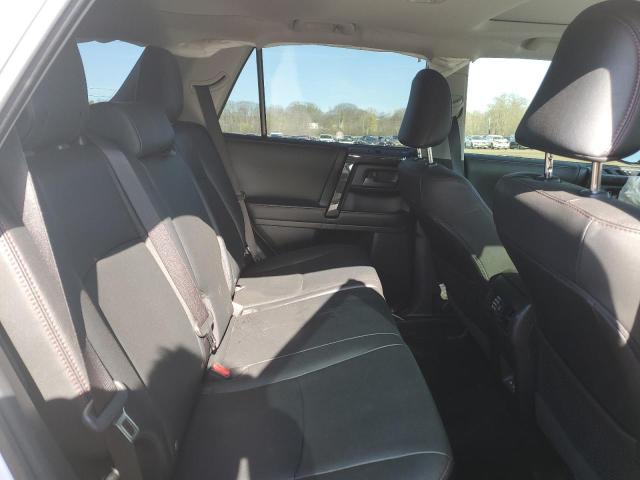 2024 TOYOTA 4RUNNER SR - JTELU5JR9R6264061