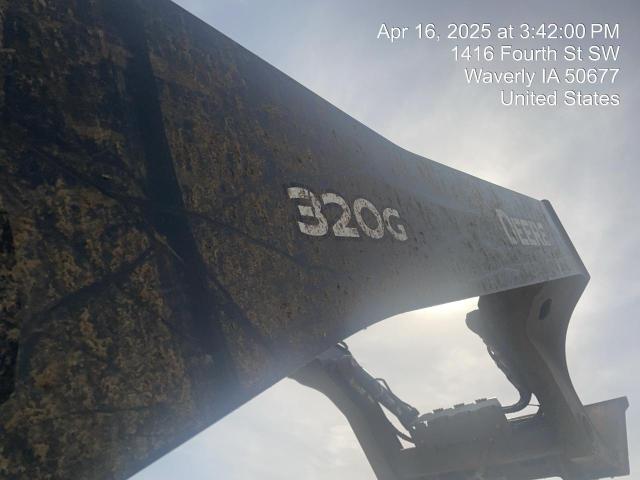 JOHN DEERE 320