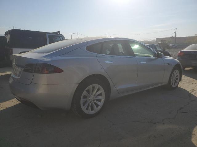 Vin: 5yjsa1e2xhf213086, lot: 53780875, tesla model s 20173