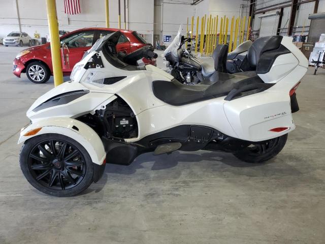 CAN-AM SPYDER ROA 2018 white  Gasoline 2BXNBDD26JV000828 photo #4