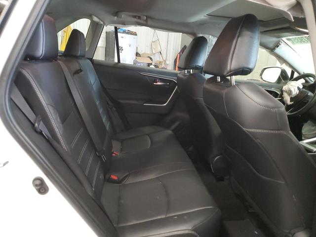 2019 TOYOTA RAV4 XLE P - JTMA1RFV6KD016871