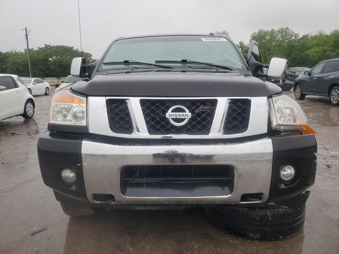 NISSAN TITAN S