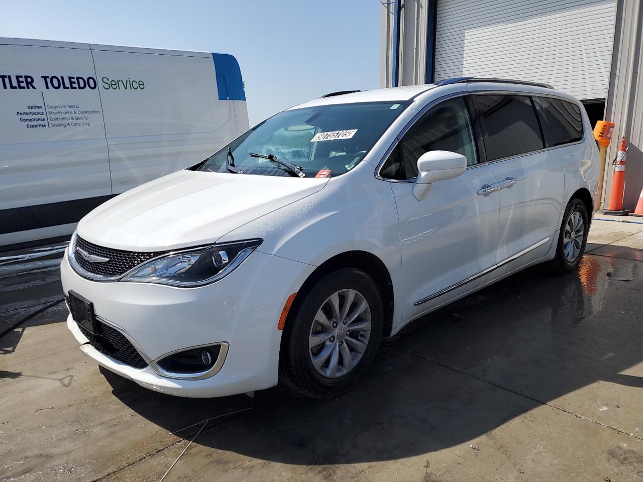 CHRYSLER PACIFICA TOURING L
