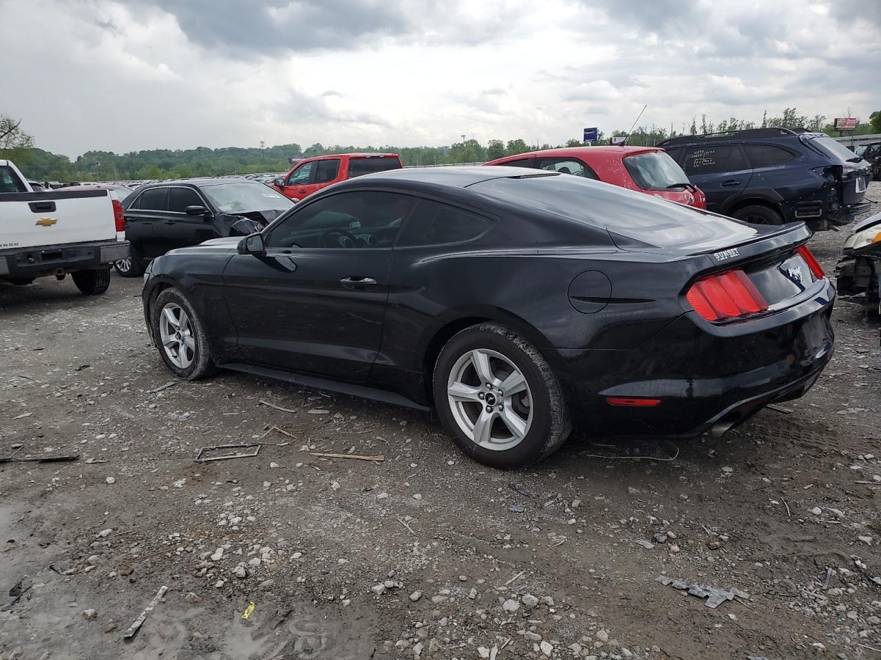 FORD MUSTANG