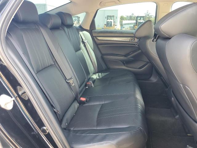 2018 HONDA ACCORD TOU 1HGCV2F93JA012074
