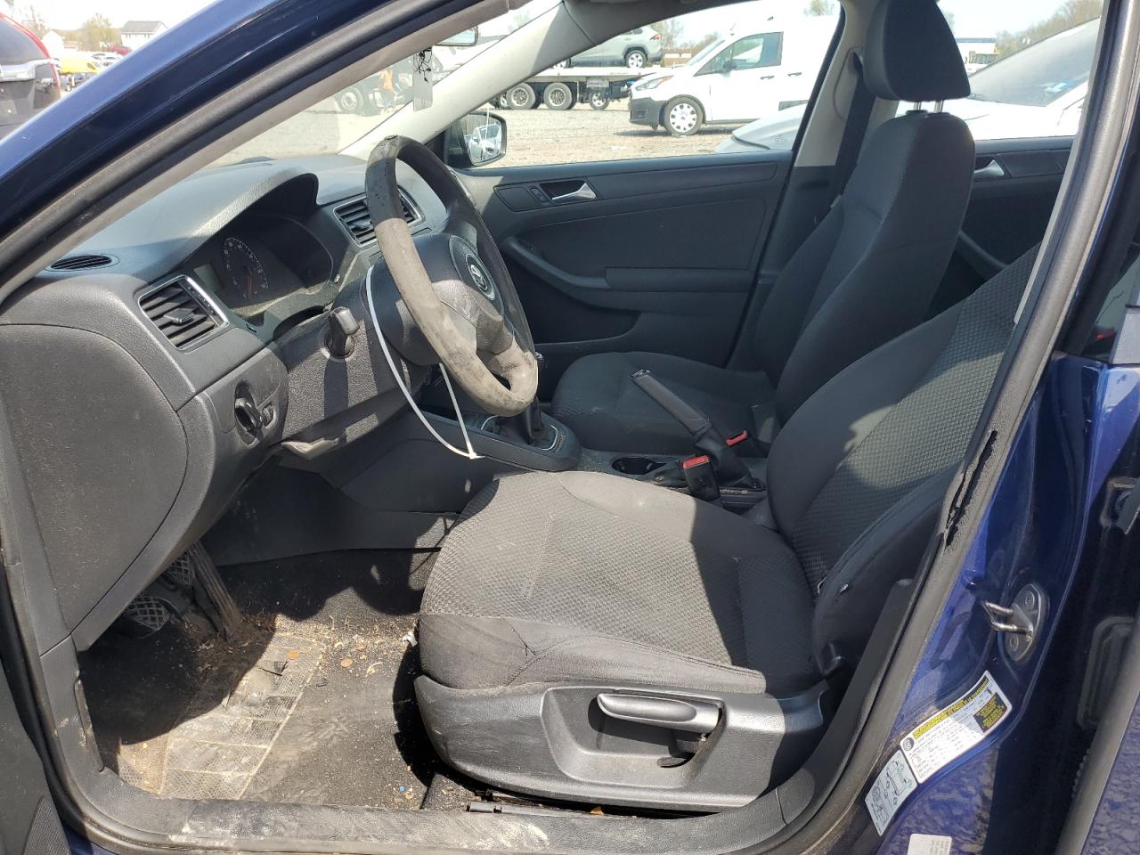 VOLKSWAGEN JETTA BASE