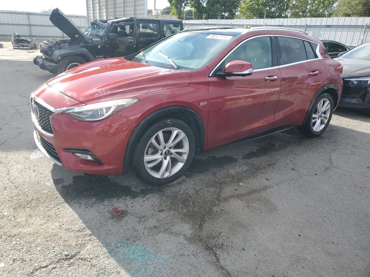 INFINITI QX30 BASE