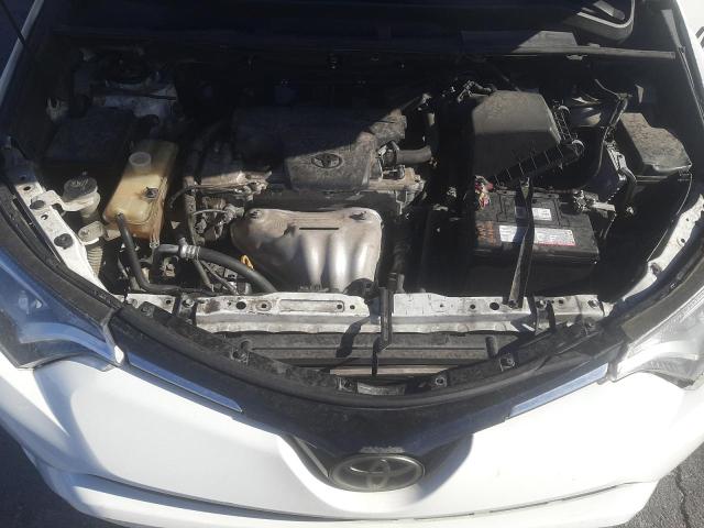2017 TOYOTA RAV4 LE - JTMZFREV2HJ126025