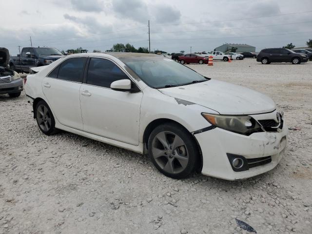 Vin: 4t1bf1fk2eu446796, lot: 51631765, toyota camry l 20144