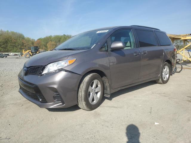 TOYOTA SIENNA LE