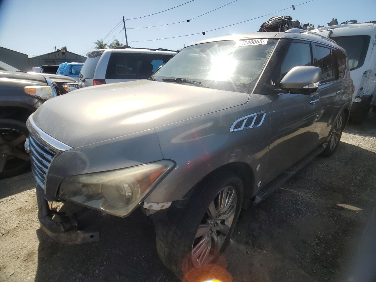 INFINITI QX56