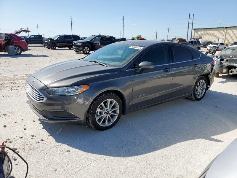 Vin: 3fa6p0lu4hr286327, lot: 52580475, ford fusion se hybrid 2017 img_1