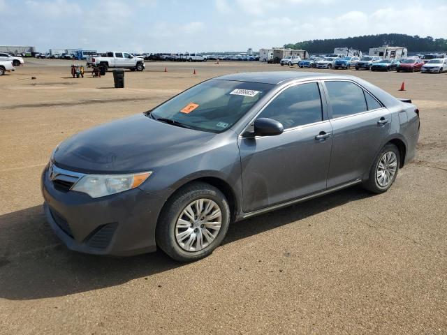 TOYOTA CAMRY BASE