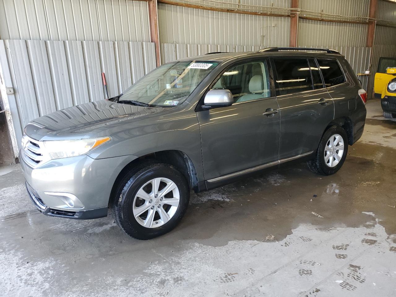 TOYOTA HIGHLANDER BASE