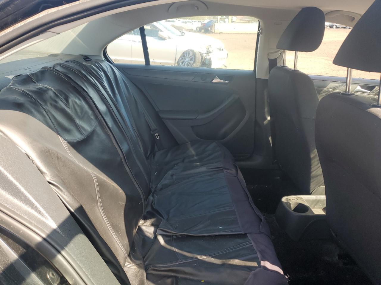 VOLKSWAGEN JETTA BASE