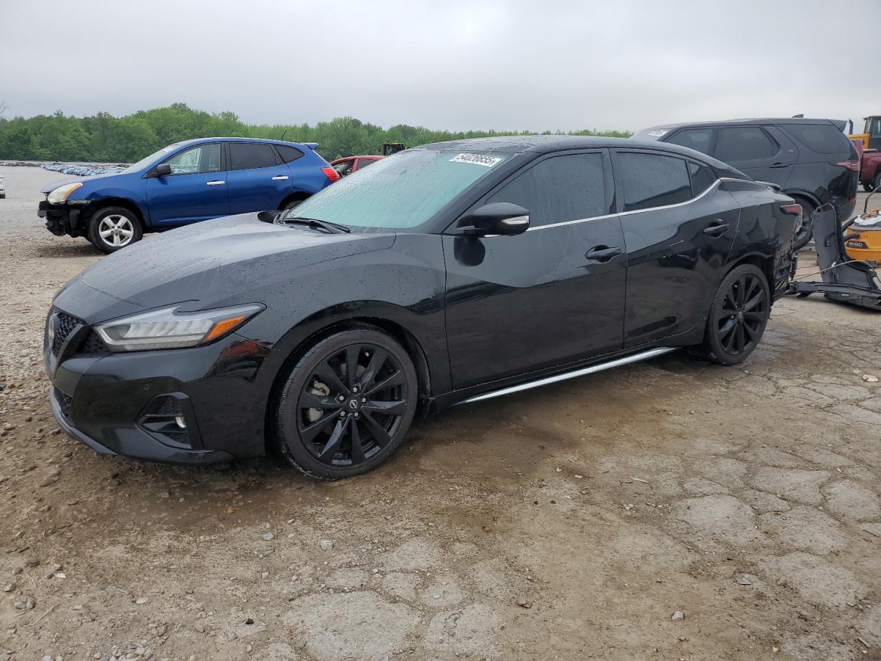 NISSAN MAXIMA SR