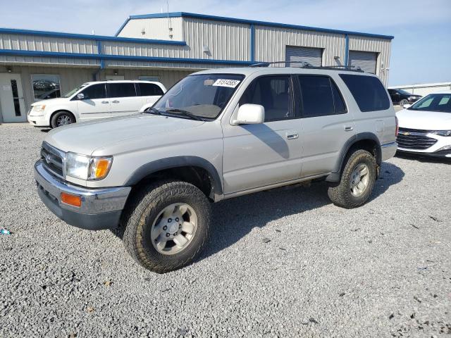 TOYOTA 4RUNNER SR
