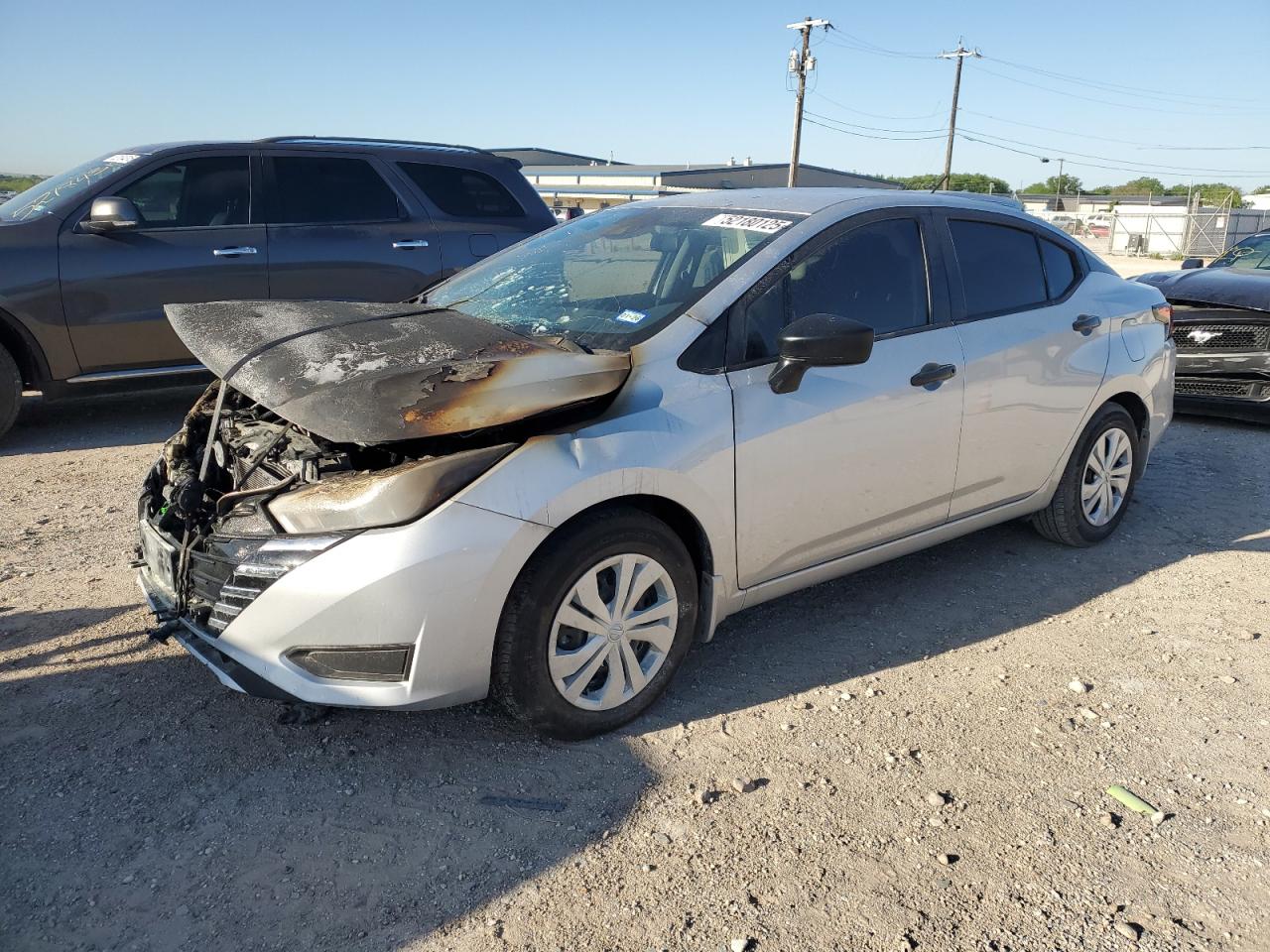 NISSAN VERSA S