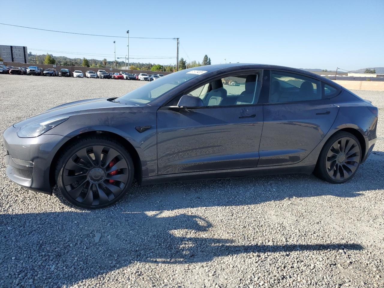 TESLA MODEL 3