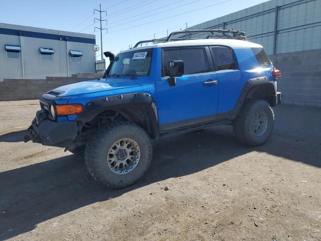TOYOTA FJ CRUISER