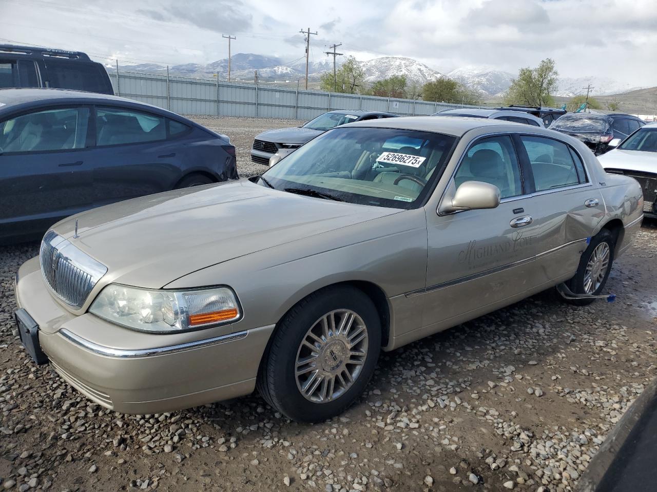 LINCOLN TOWN CAR SIGNATURE LIMITED