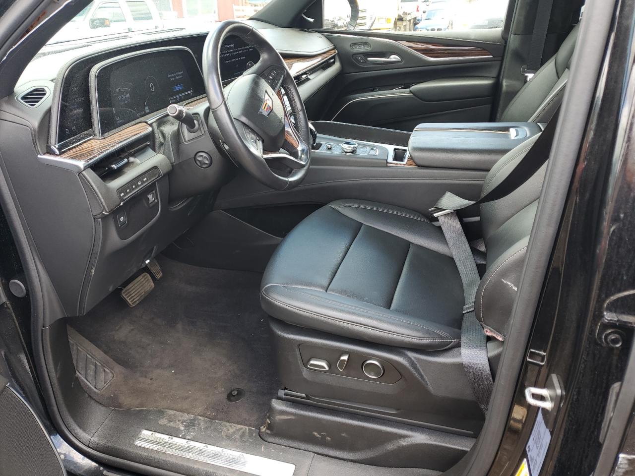 CADILLAC ESCALADE ESV LUXURY