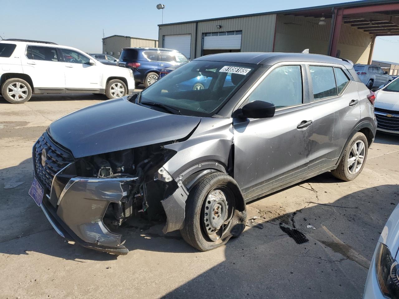 NISSAN KICKS S