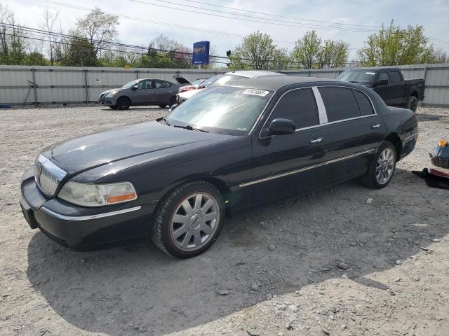 LINCOLN TOWN CAR