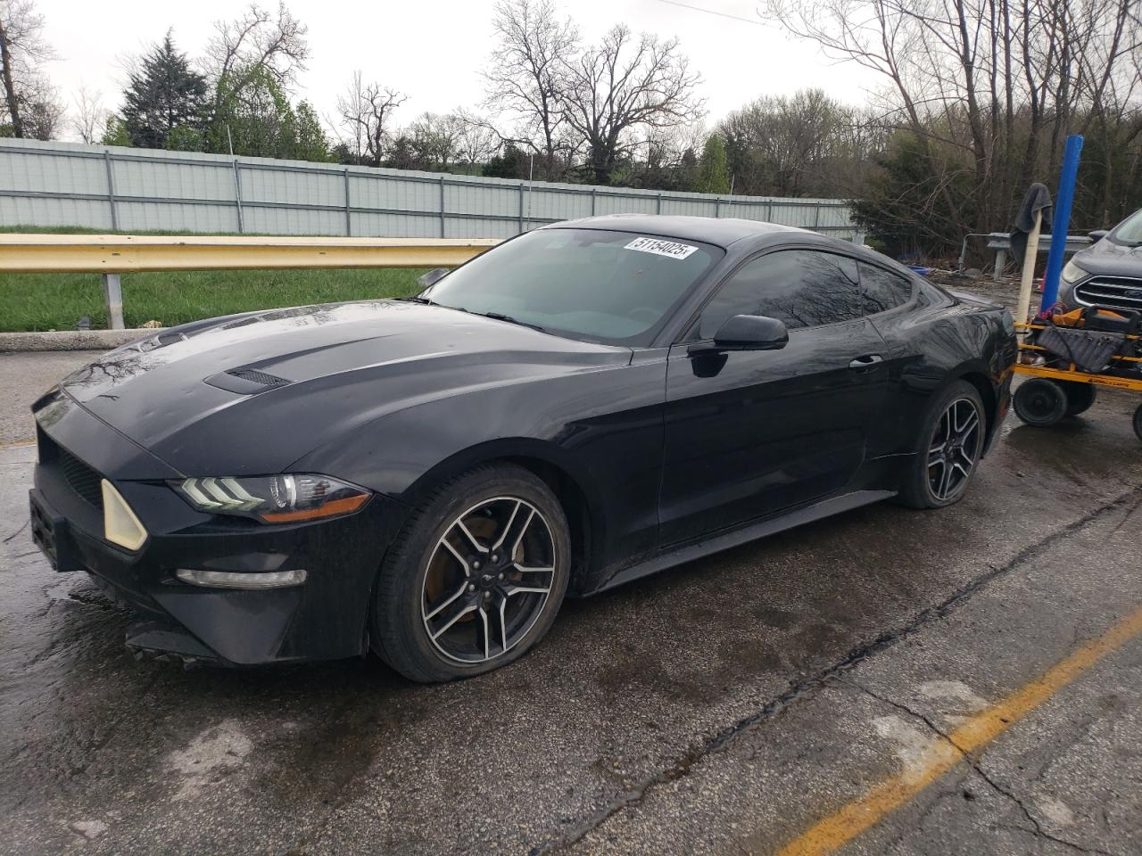 FORD MUSTANG