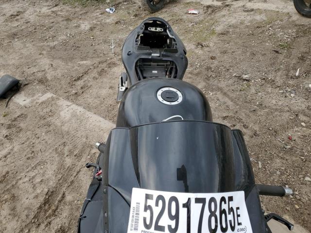 2002 SUZUKI GSX1300 R #3296897891