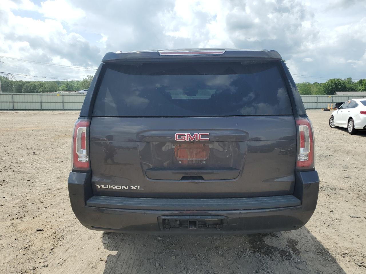 GMC YUKON K1500 SLT