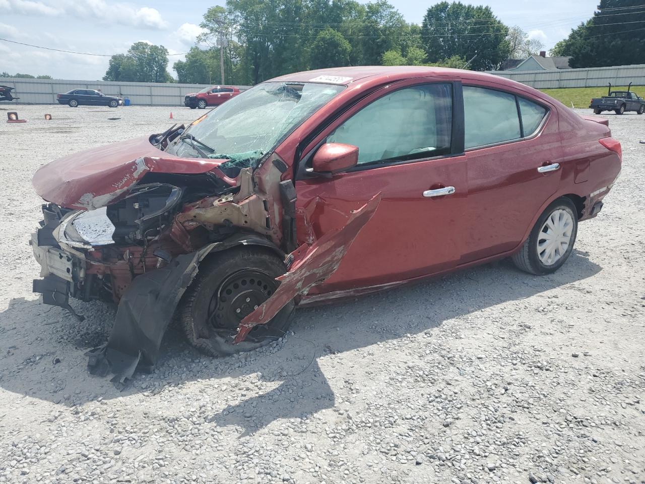 NISSAN VERSA S