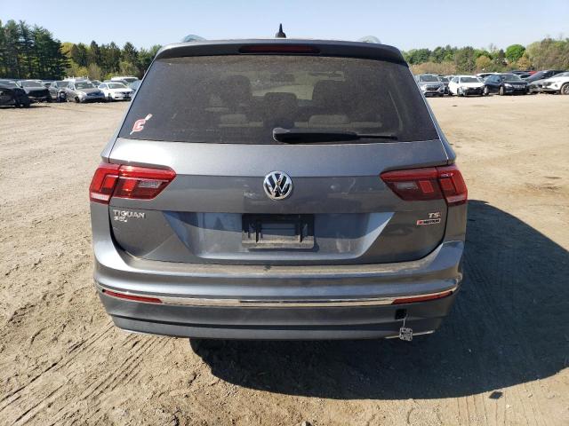 2018 VOLKSWAGEN TIGUAN SE 3VV2B7AXXJM208457
