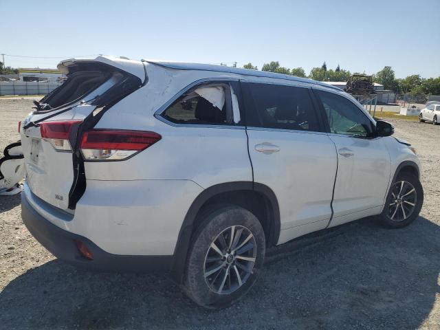 Vin: 5tdkzrfh9js528795, lot: 54453665, toyota highlander se 20183