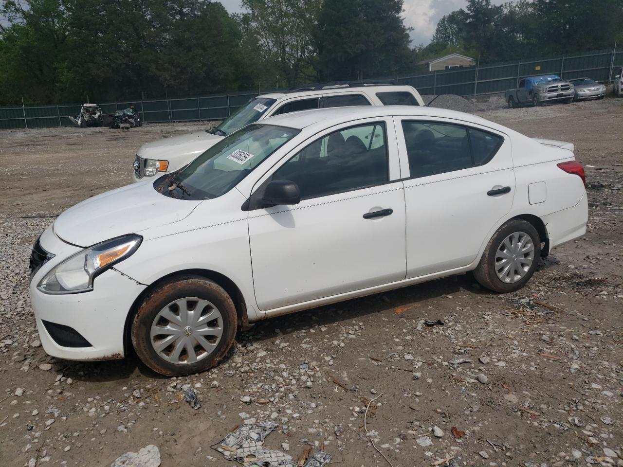 NISSAN VERSA S
