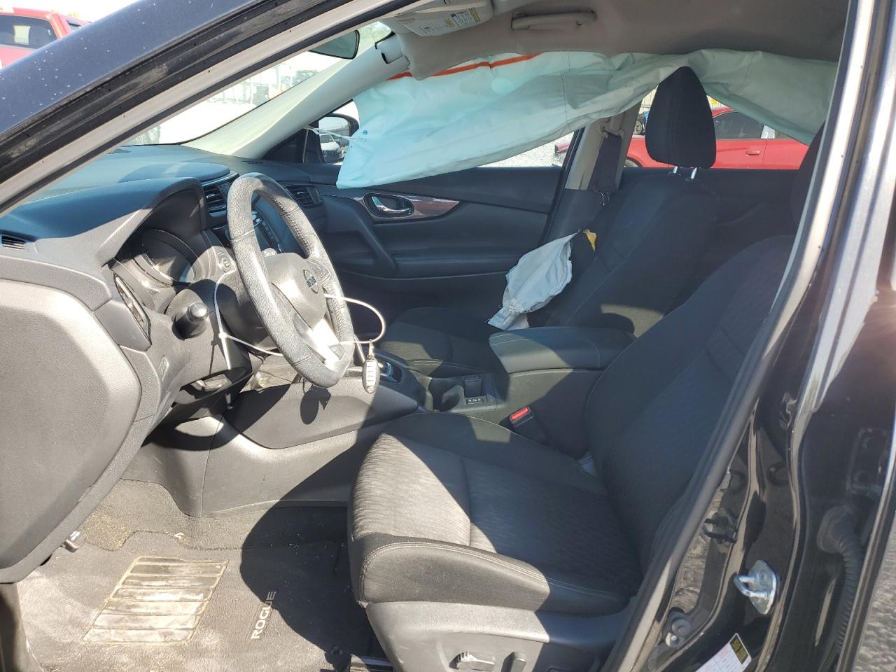 Nissan Rogue s 2018