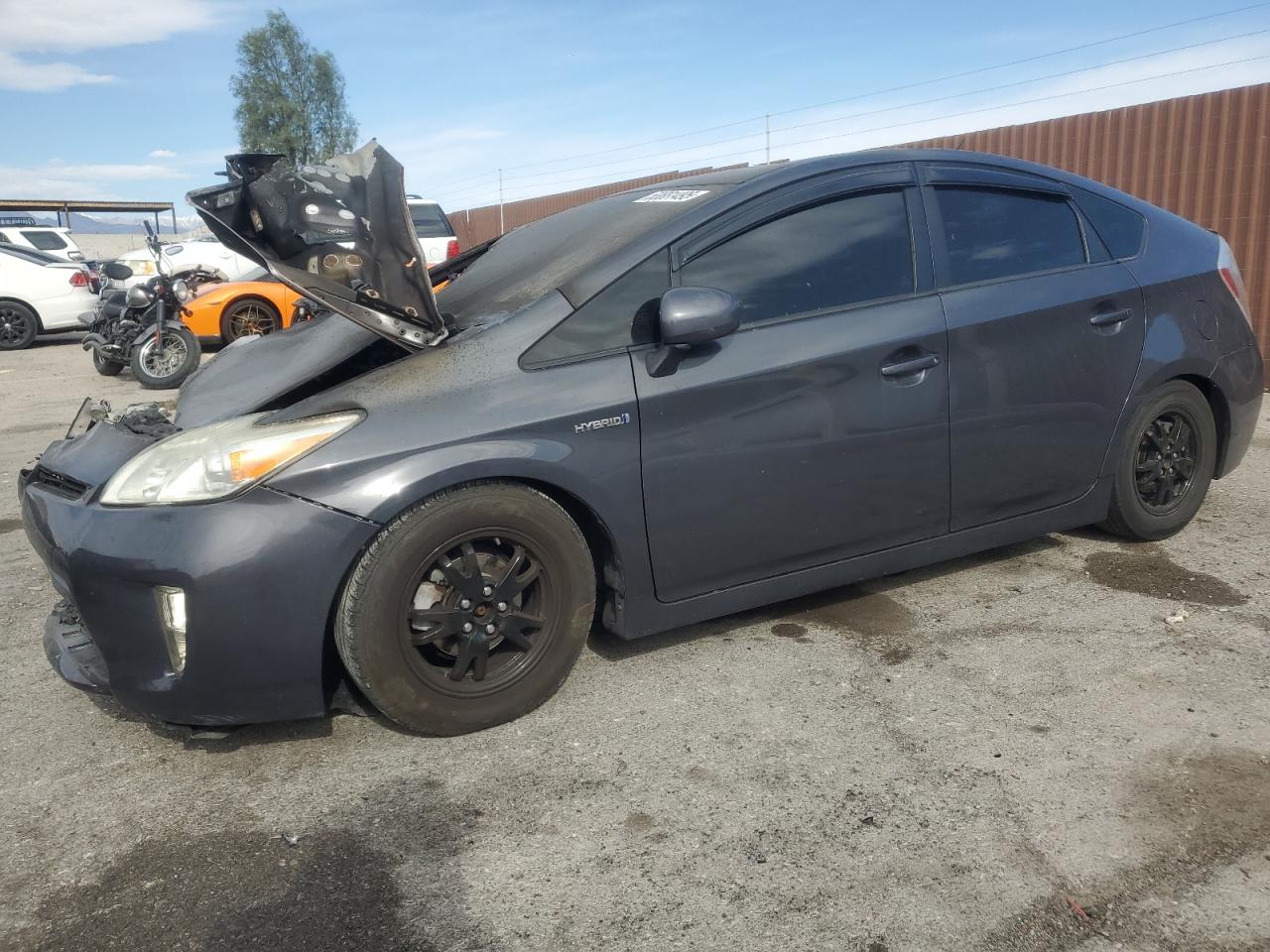 TOYOTA PRIUS