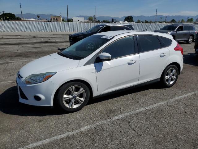 FORD FOCUS SE 2014 white  gas 1FADP3K25EL441888 photo #1